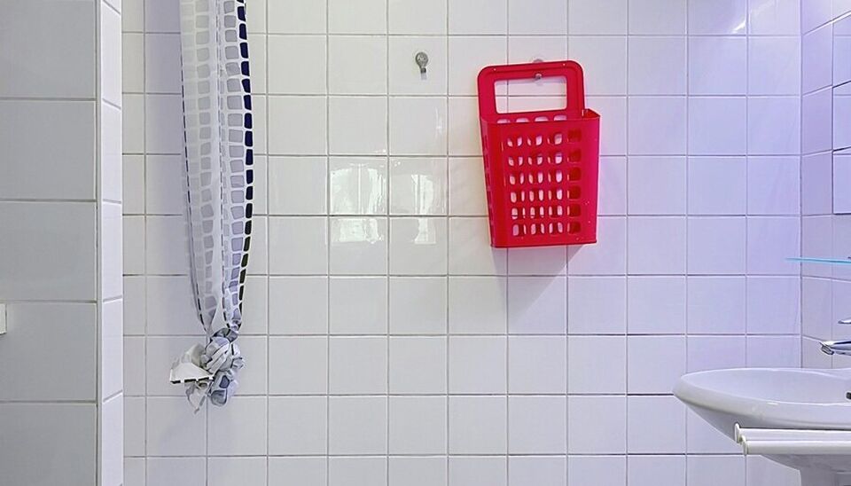 Gezellig en bemeubeld &eacute;&eacute;nslaapkamer appartement, centraal gelegen tussen de hippe modewijk en het trendy Zuid. Via de lift naar eerste verdieping. Privatieve inkomhal met toegang tot toilet en vestiairekast. Lichte woonkamer (ca. 28 m&sup2;) op laminaat met