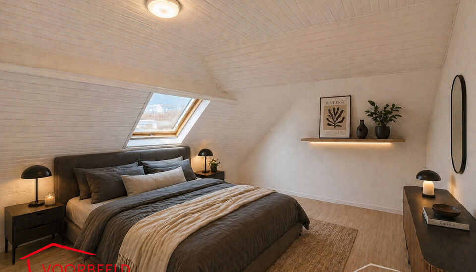 Woning met 4 slaapkamers en terras in de Brederodebuurt. U betreedt het pand via de inkomhal met voldoende ruimte voor een vestiaire. Aan de voorzijde bevindt zich de lichtrijke woonkamer (ca.25 m&sup2;) op tegelvloer. Aan de achterzijde bevindt zich de ruime